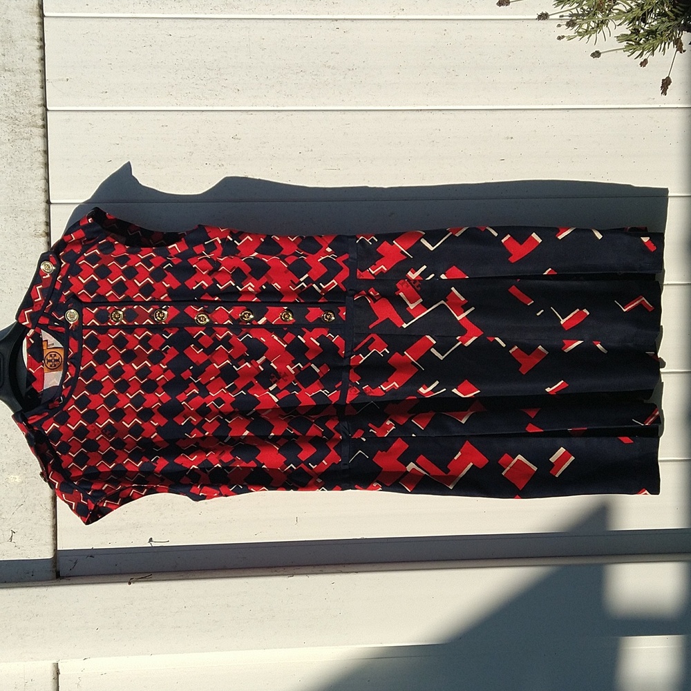 Tory Burch, 14, red and blue